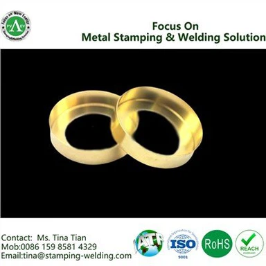 Topi dalaman dengan lubang untuk fius automotif